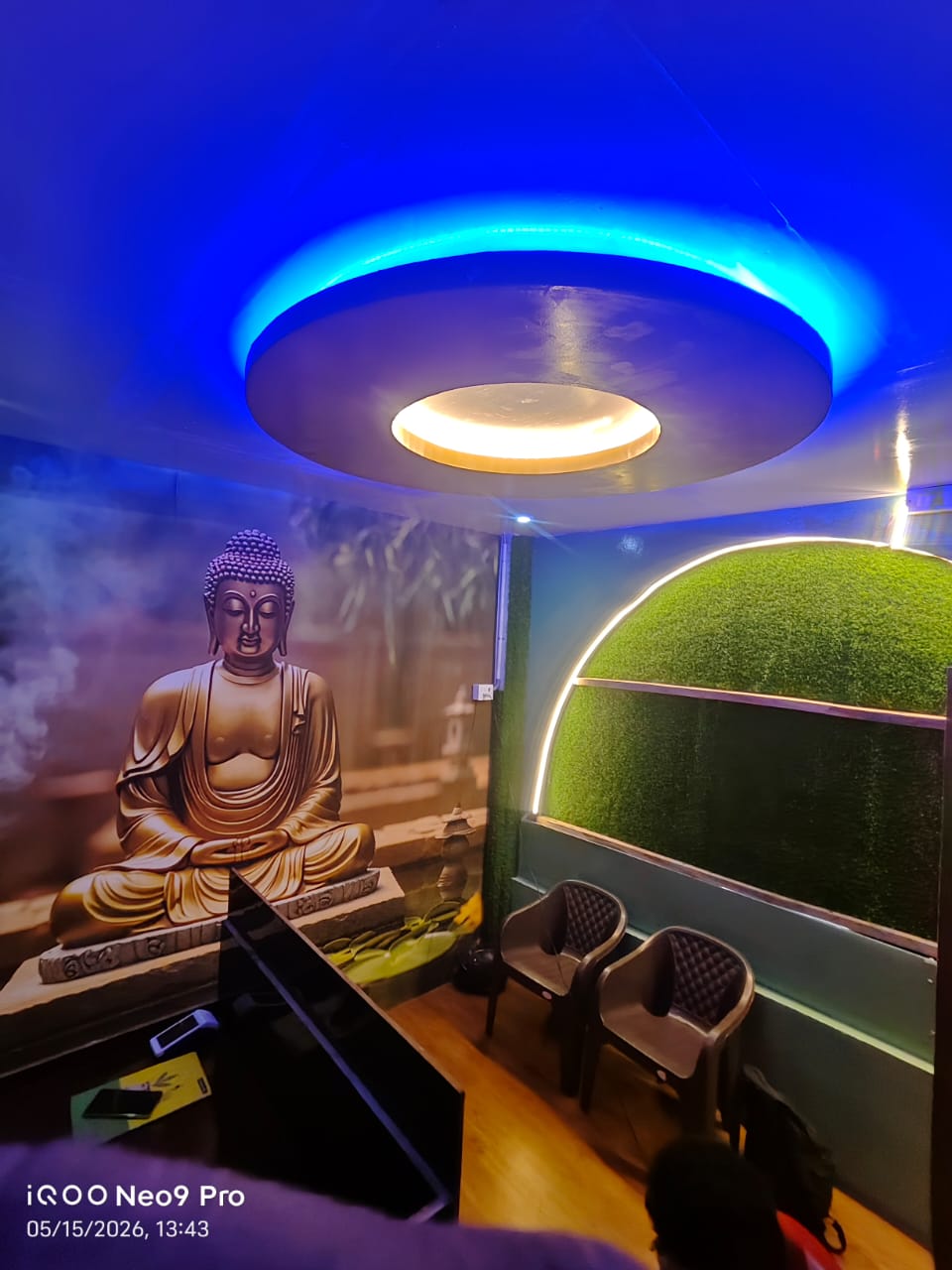 Apple Green Spa shop view